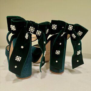 Nicola Bathie for Antonio Melani Lila Pump in Green Velvet, size 8.5